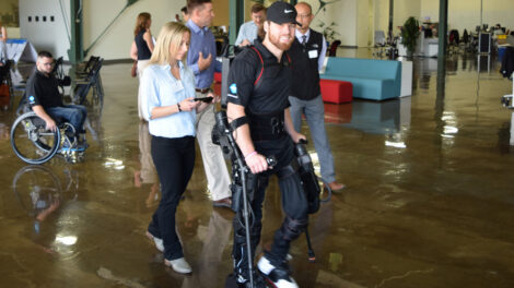 Demonstration of the Ekso GT by Shane Mosko and physical therapist Jenn Macievich at Ekso Bionics HQ, Richmond, 2016