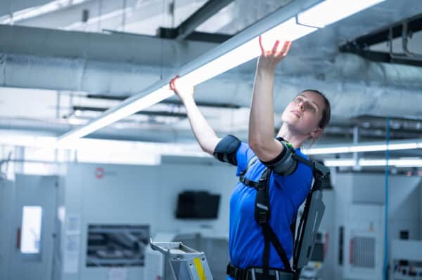 Ottobock Shoulder_Passive Exoskeleton for Overhead Work 2